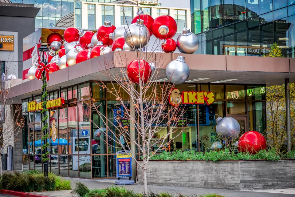 Giant Red and Silver Ornaments Rooftop Commercial Christmas Decorations
